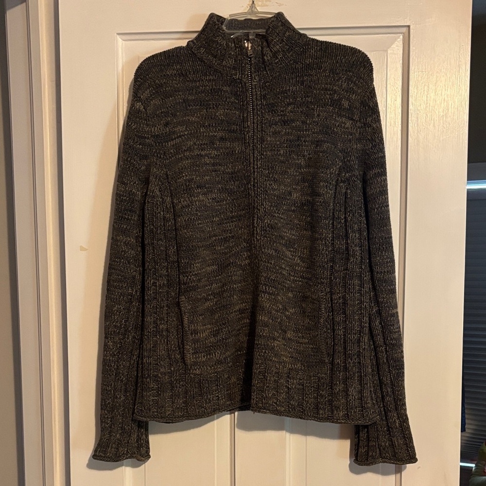 Men’s Gray and Green Knit Sweater